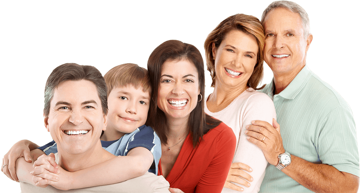 Семья улыбается. Семья на белом фоне. Семья на прозрачном фоне. Портрет счастливой семьи.